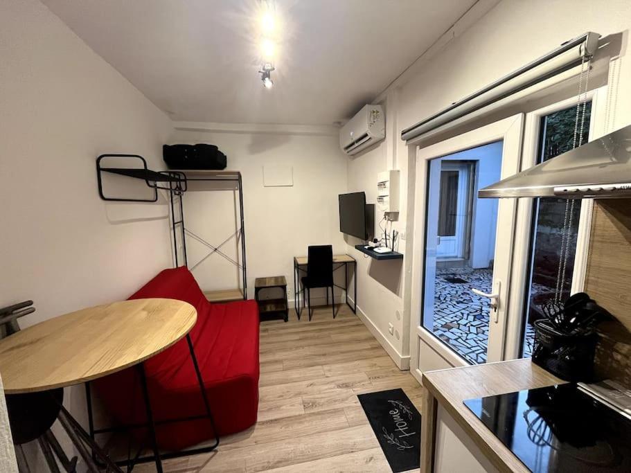 לימוז' Joli Studio En Centre-Ville מראה חיצוני תמונה